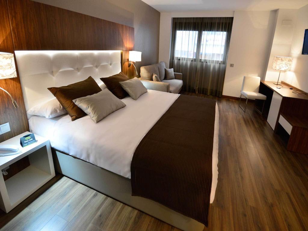 Gran Hotel Botanicos Teruel Bagian luar foto