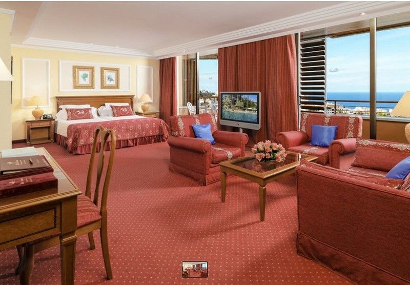 Gran Hotel Botanicos Teruel Bagian luar foto