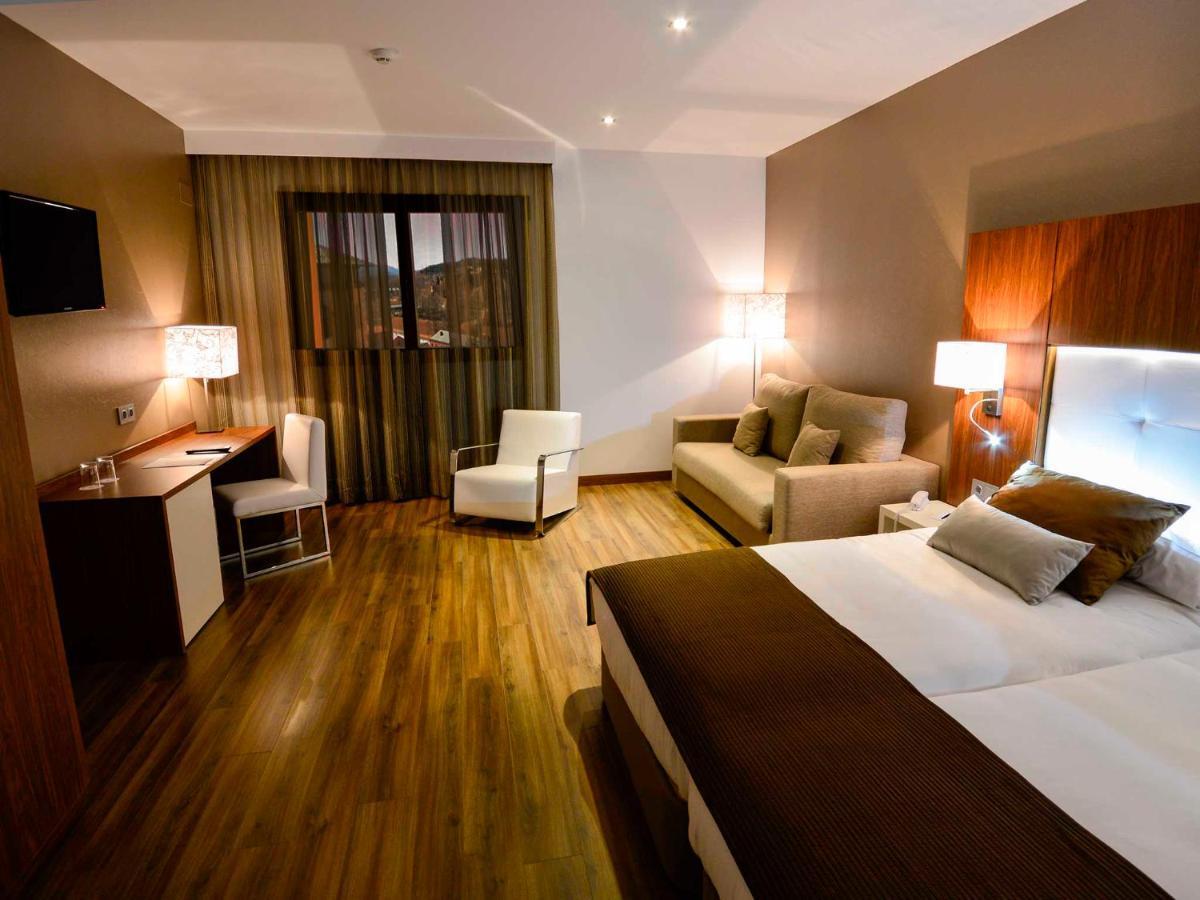 Gran Hotel Botanicos Teruel Bagian luar foto