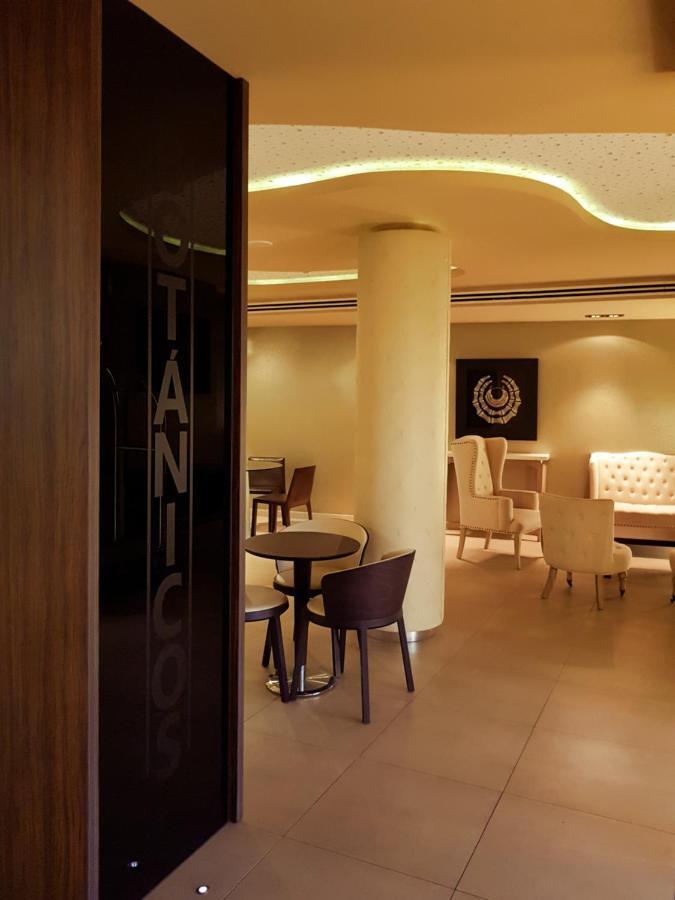 Gran Hotel Botanicos Teruel Bagian luar foto